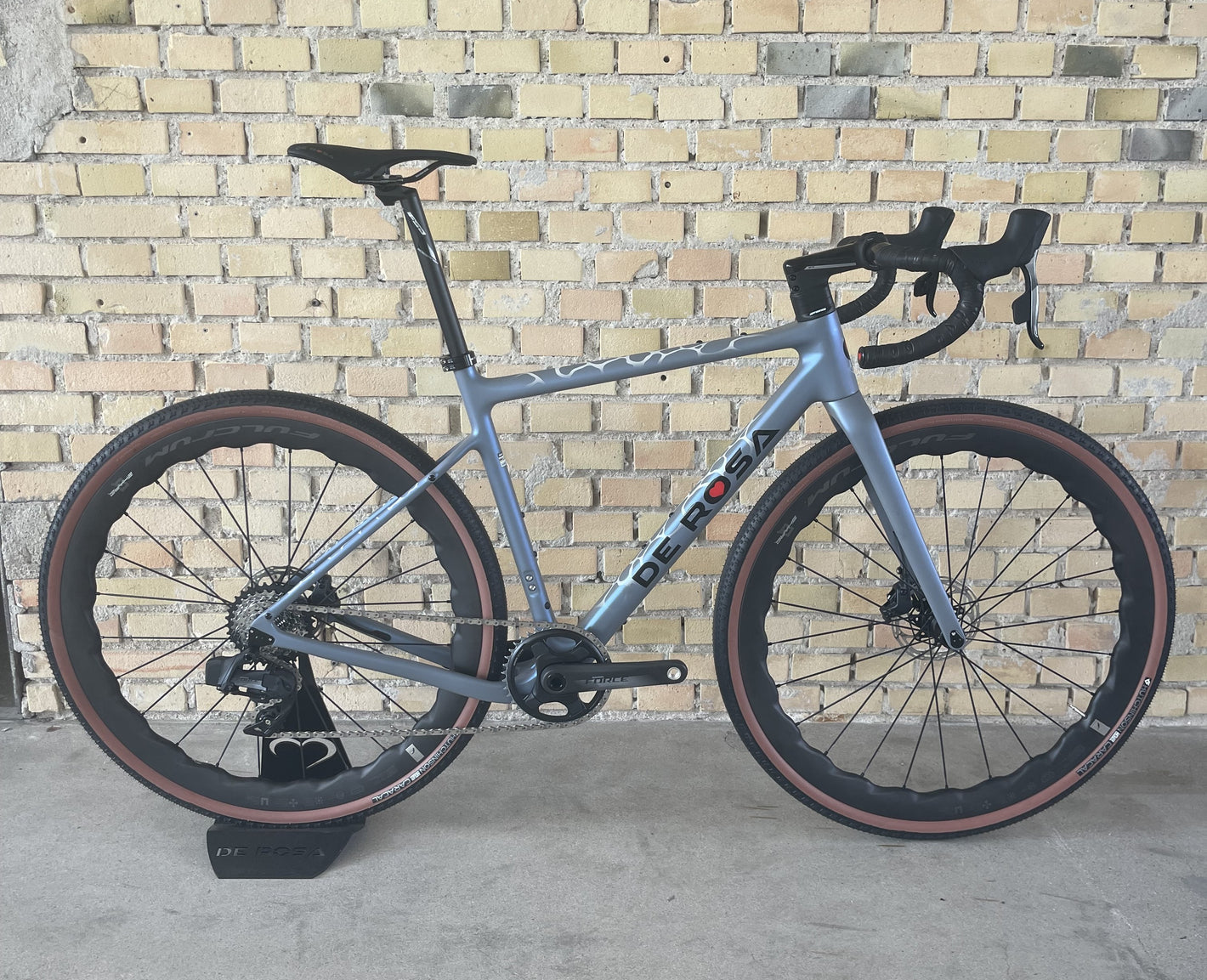 De Rosa Spider Carbon Gravel | Sharq | ACF 49 / BR 52,5 (Rytterhøjde 165-173 cm)